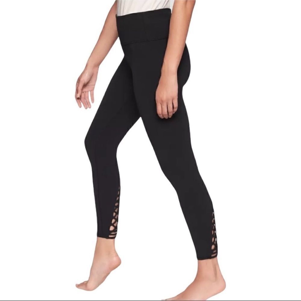 Athleta Savasana Macrame 7/8 Tight High Rise Black Leggings XS